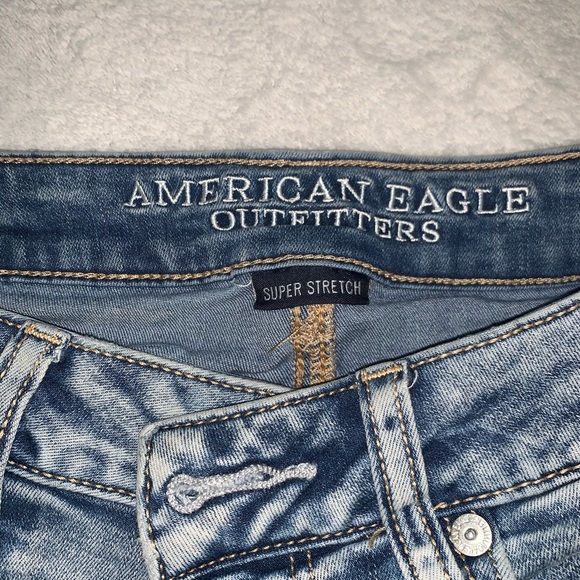 AE Shorts - Picture 2 of 4